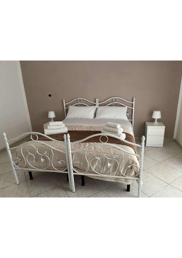 נאפולי La Svolta Rooms מראה חיצוני תמונה