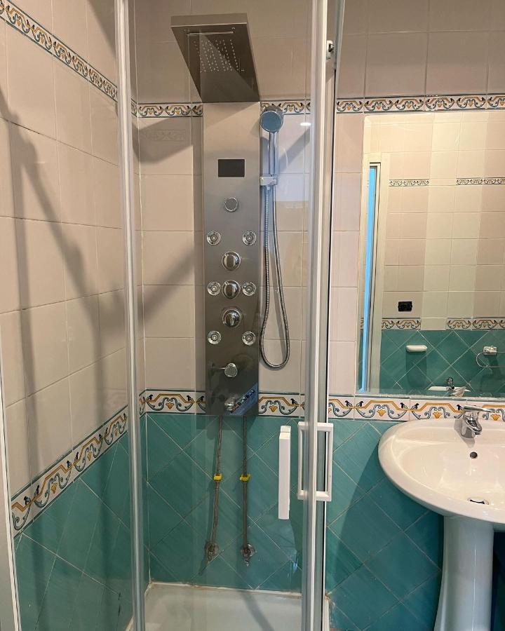 נאפולי La Svolta Rooms מראה חיצוני תמונה